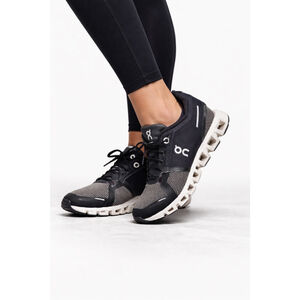 On Running Cloud Shoes Women’s 7 Black White